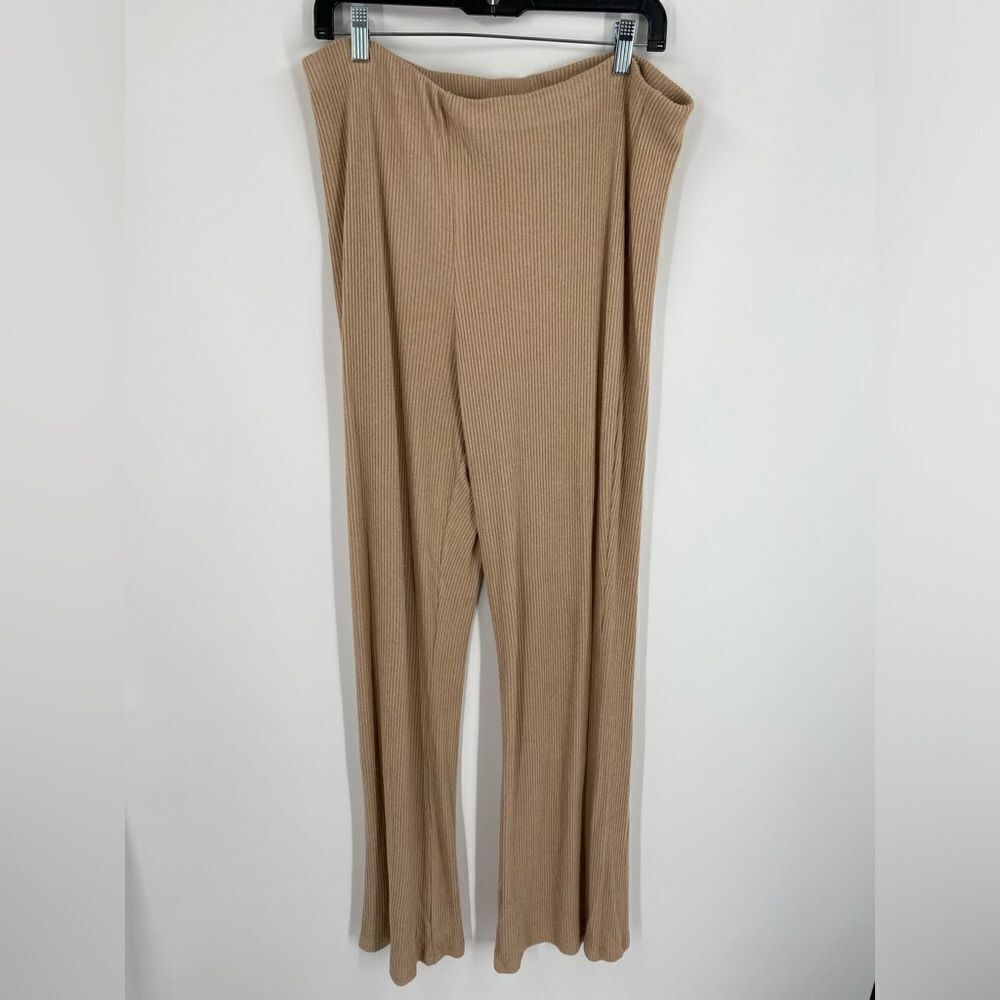 Express Women’s High Rise Ribbed Knit Sweater Pants size XL Tan